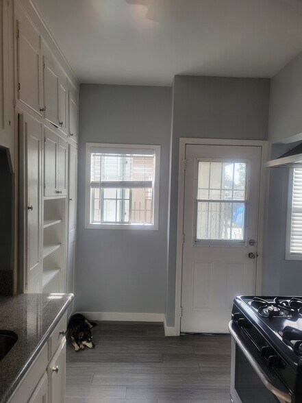 More Photos Of 1050 E Hellman St, Long Beach Apartments For Sale