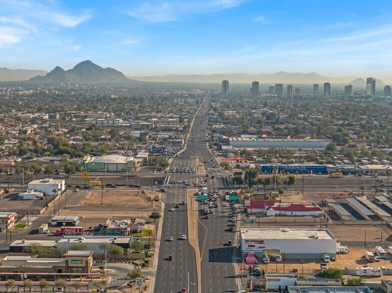 More Photos Of 2620 W Indian School Rd, Phoenix Restaurant For Lease