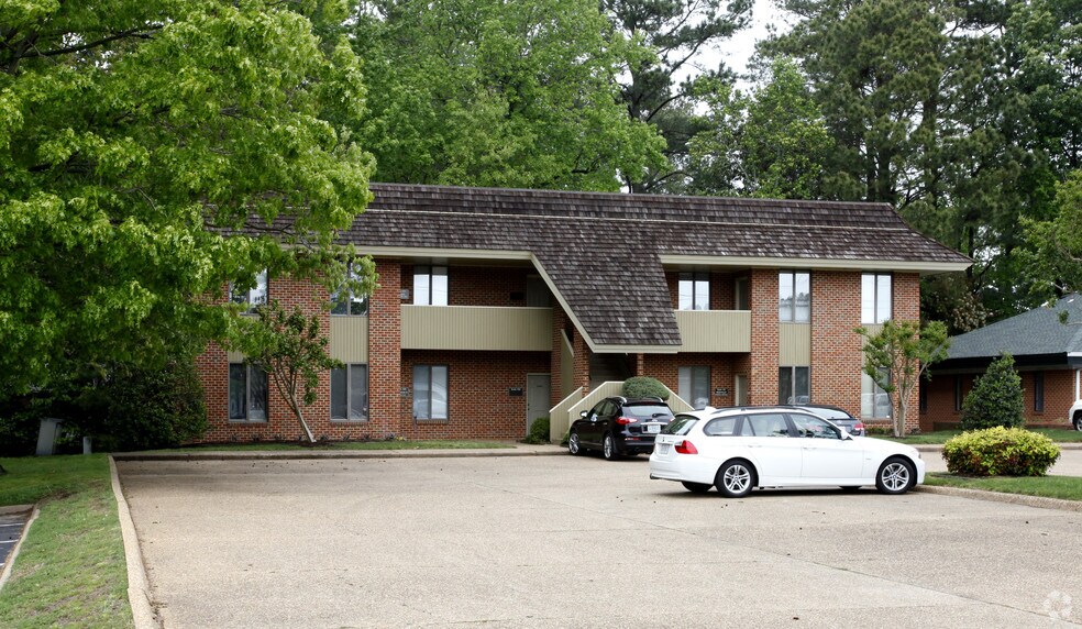 More Photos Of 1080 Laskin Rd, Virginia Beach Office For Lease