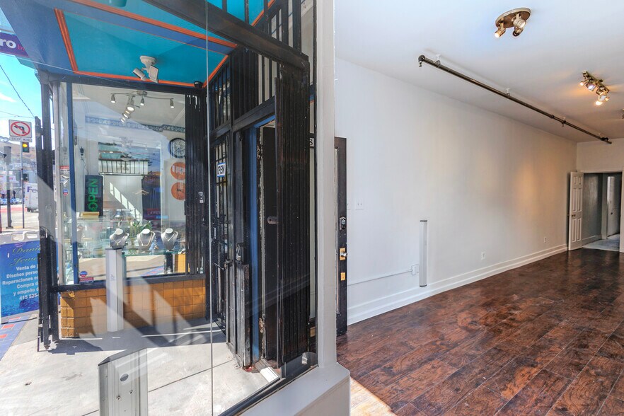More Photos Of 2884-2898 Mission St, San Francisco Storefront Retail Office For Lease