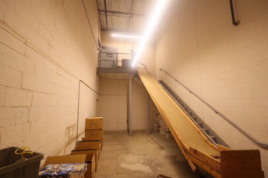 More Photos Of 706 N White Horse Pike, Magnolia Freestanding For Sale