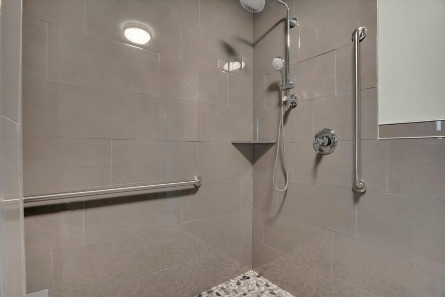 More Photos Of 640 State Highway 12, Rio Vista Hotel For Sale