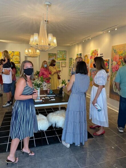 More Photos Of 902 S Castle St, Wilmington General Retail For Sale