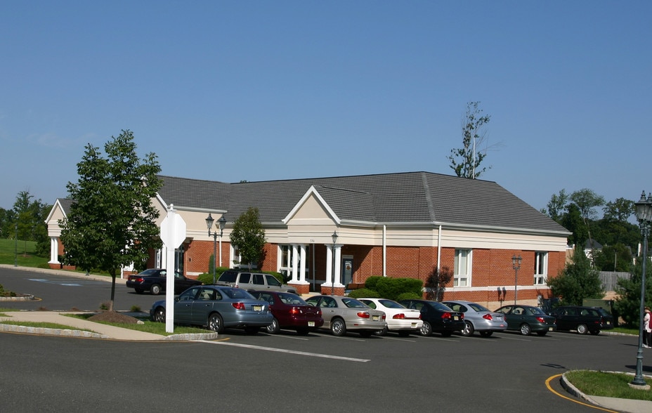 More Photos Of 546-574 Allen Rd, Basking Ridge General Retail For Lease