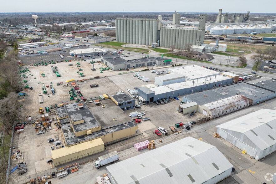 More Photos Of 1294 Conant St, Maumee Warehouse For Lease