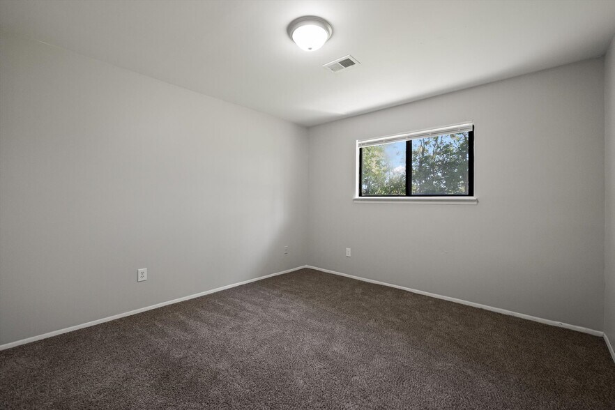 More Photos Of 4144 Airport Rd, Waterford Apartments For Sale