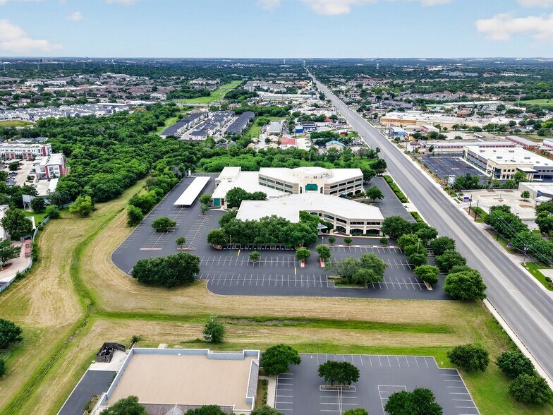 More Photos Of 9150 Huebner Rd, San Antonio Medical For Lease