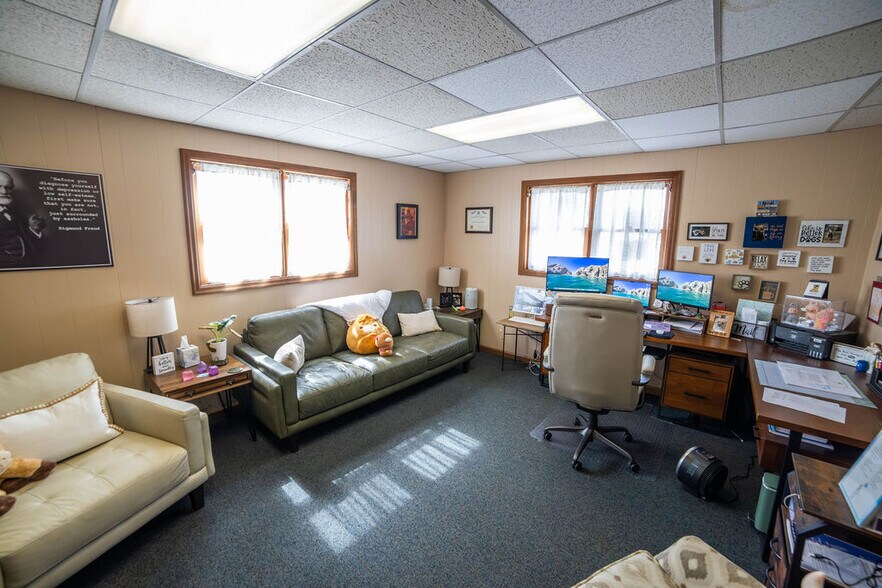 More Photos Of 811 Monroe St, Stroudsburg Office Residential For Lease