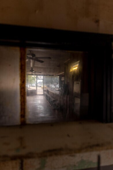 More Photos Of 400 N Main St, Hattiesburg General Retail For Sale