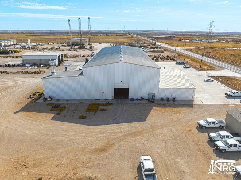 More Photos Of 7305 S FM 1788, Midland Manufacturing For Lease