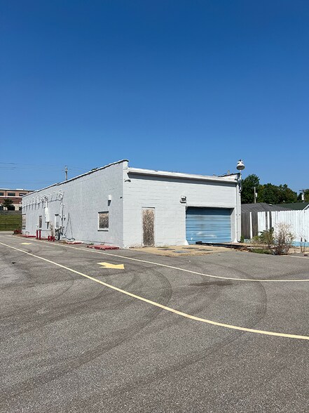 More Photos Of 1000 S Florissant Rd, Saint Louis Carwash For Sale
