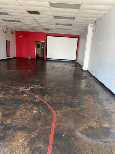 More Photos Of 1410-1444 Ellis Ave, Jackson General Retail For Sale