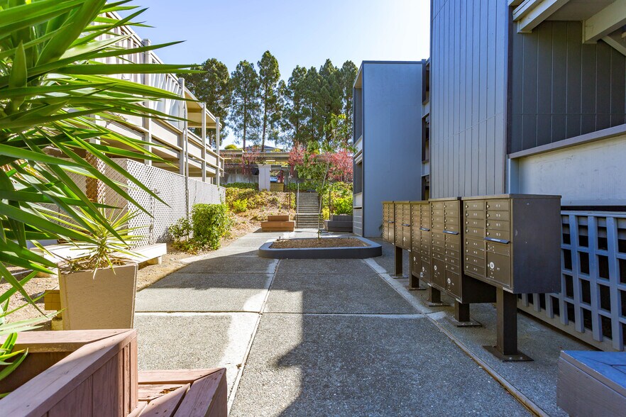 More Photos Of 201 Avian Dr, Vallejo Apartments For Sale