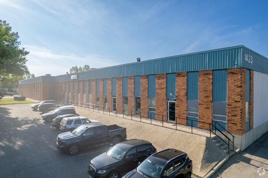 More Photos Of 1423 45th Ave NE, Calgary Warehouse For Lease