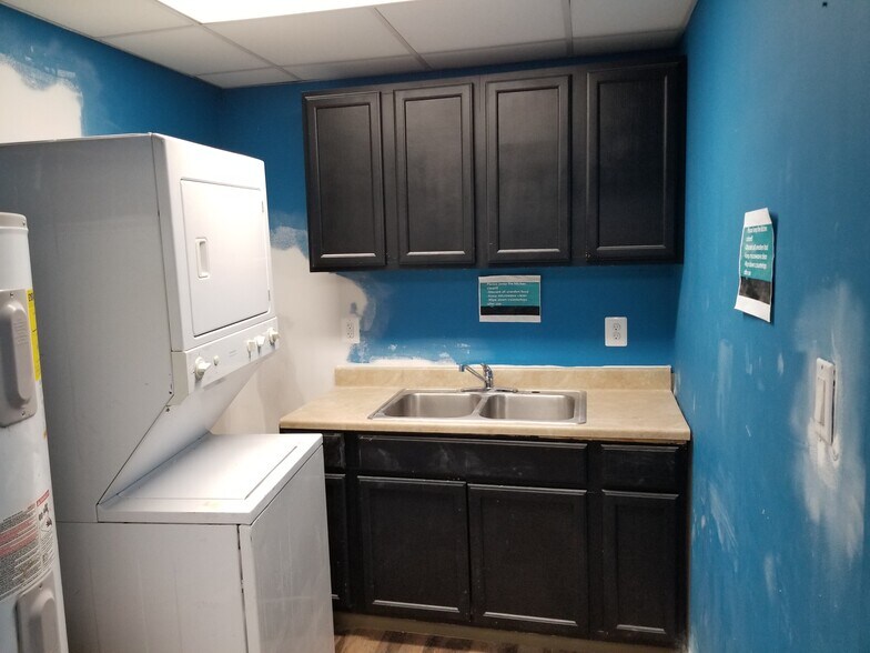 More Photos Of 4700 Stamp Rd, Marlow Heights General Retail For Lease