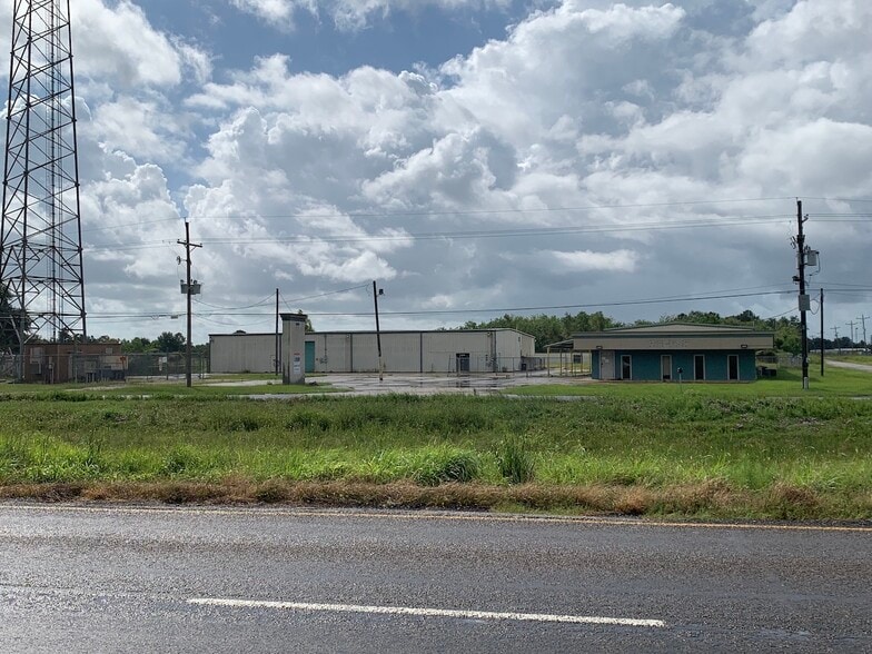 Primary Photo Of 12841 Highway 90, Beaumont Warehouse For Lease