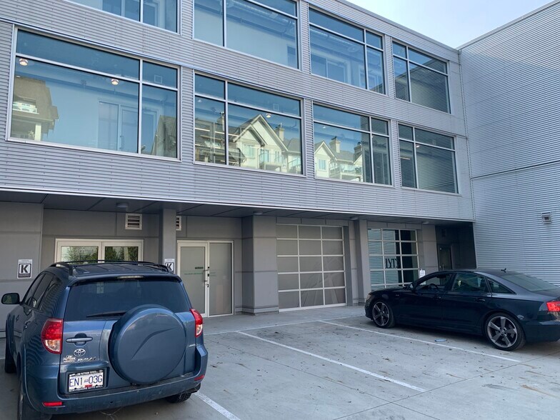 More Photos Of 350 Esplanade E, North Vancouver Warehouse For Lease