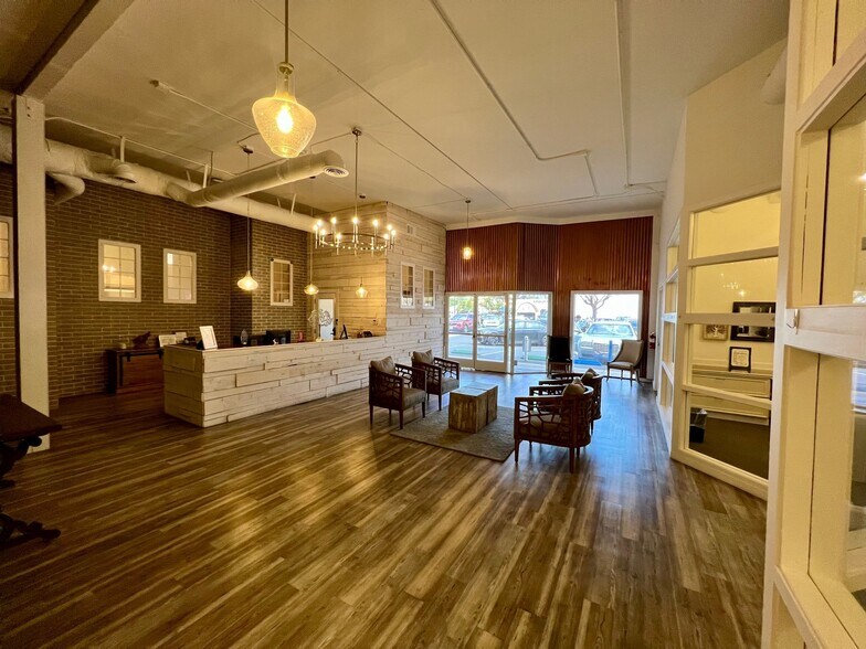 More Photos Of 8675-8697 La Mesa Blvd, La Mesa Unknown For Lease