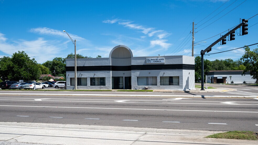 More Photos Of 6011-6025 103rd St, Jacksonville Unknown For Lease