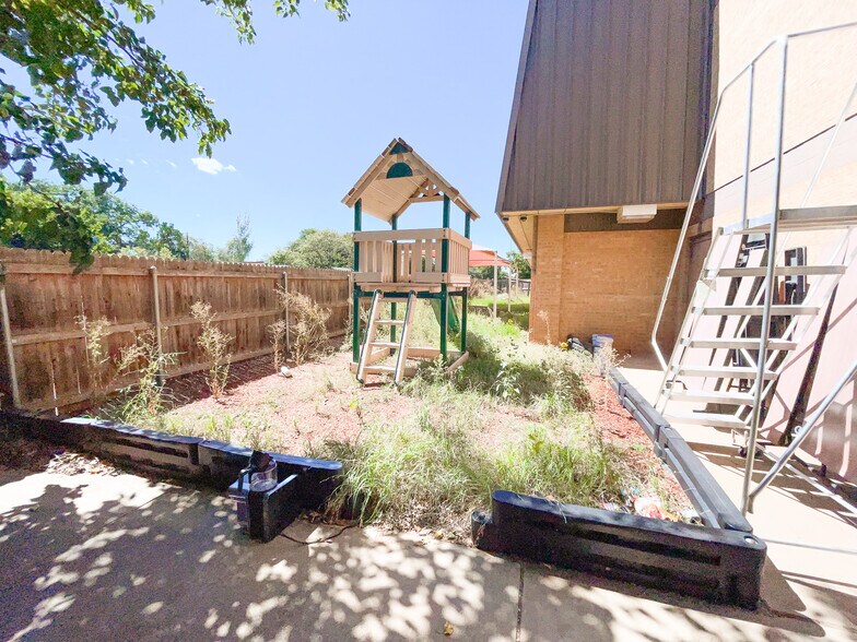 More Photos Of 3101 35th St, Lubbock Health Club For Sale