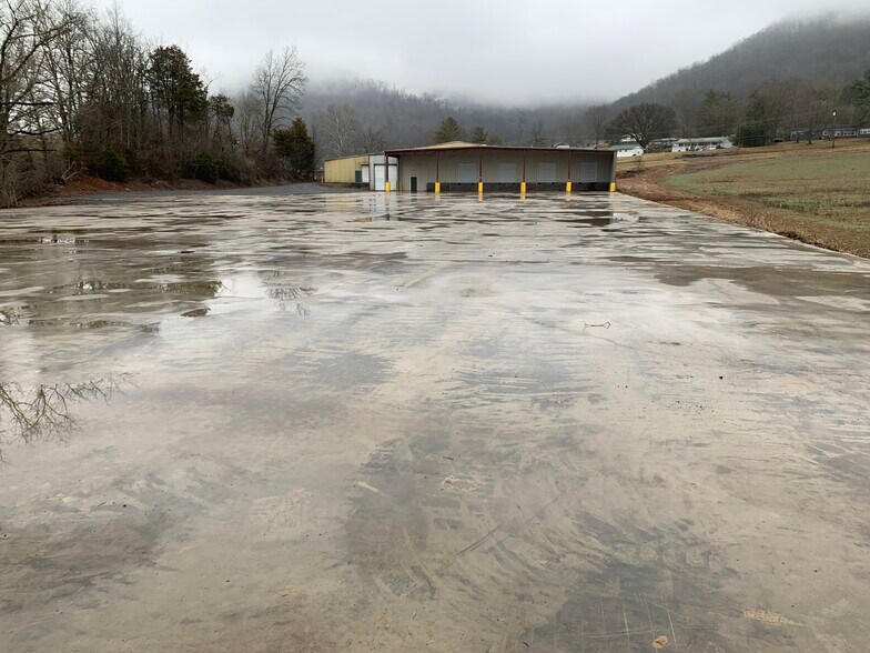 More Photos Of 601-605 N Tn-70, Rogersville Warehouse For Lease