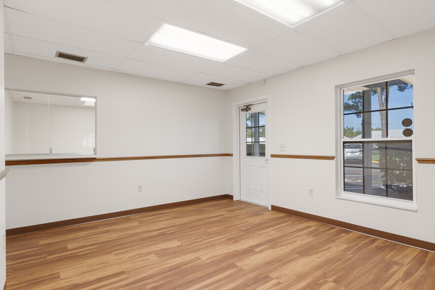 More Photos Of 9030 W Fort Island Trl, Crystal River Medical For Sale