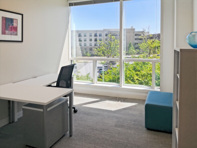More Photos Of 2475 Northwinds Pky, Alpharetta Coworking Space