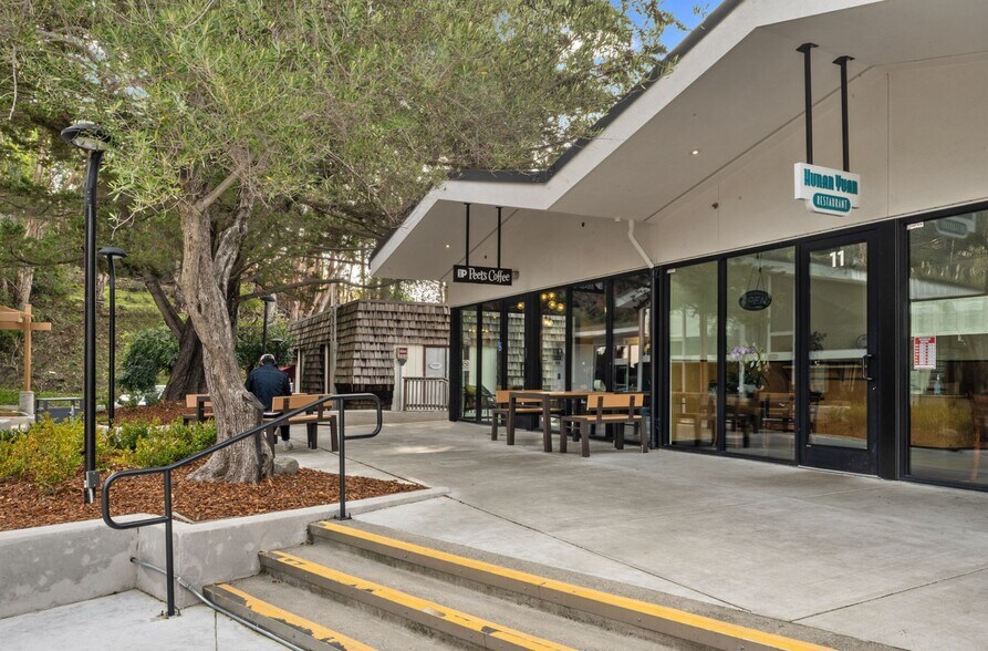 More Photos Of 4100 Redwood Rd, Oakland Unknown For Lease