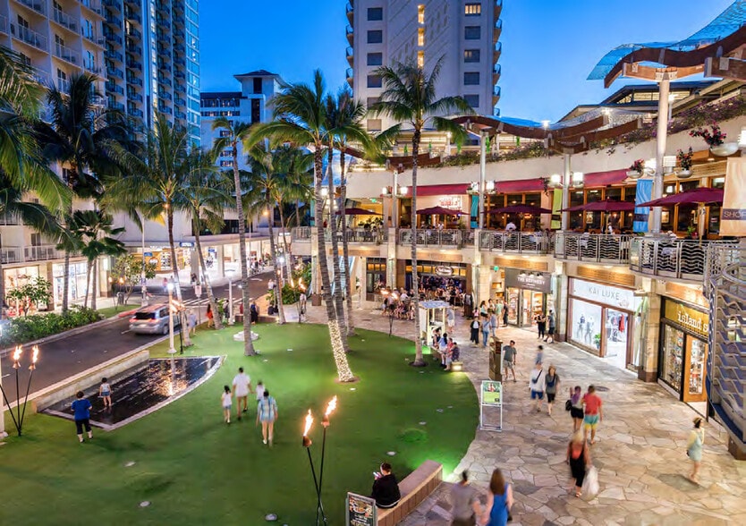More Photos Of 227 Lewers St, Honolulu General Retail For Lease