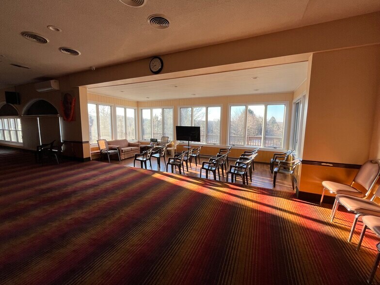 More Photos Of 4166 Lower Saucon Rd, Hellertown Specialty For Sale