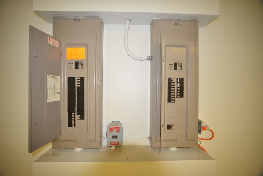 More Photos Of 8012-8022 Centreville Rd, Manassas Park, Manassas Park General Retail For Lease