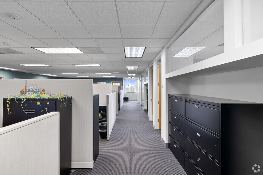 More Photos Of 8700 W Flagler St, Miami Unknown For Lease