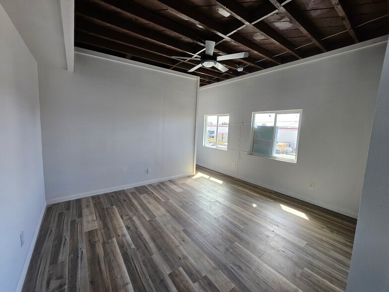 More Photos Of 5939-5941 Clara St, Bell Gardens Manufacturing For Sale