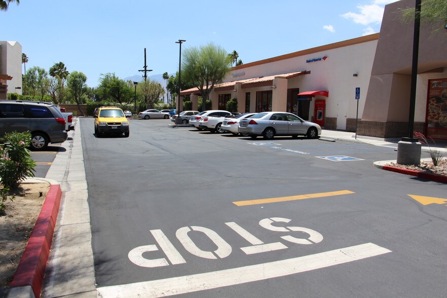 More Photos Of 1717 E Vista Chino, Palm Springs Freestanding For Lease