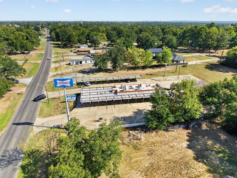 More Photos Of 6115 Old Highway 135 N, Kilgore Fast Food For Sale