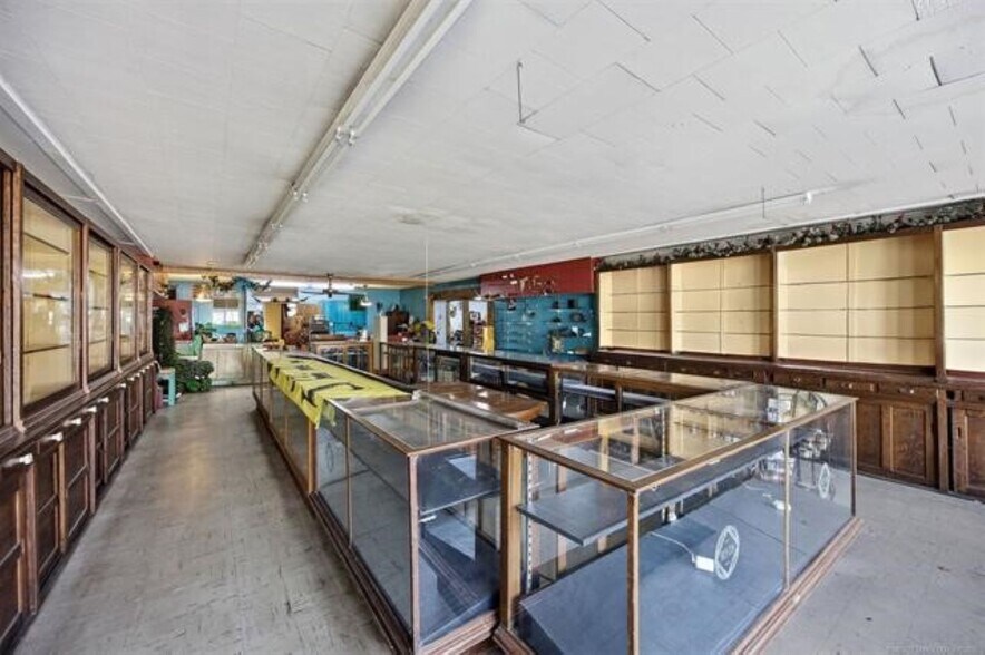 More Photos Of 108 W Main St, Hominy Storefront Retail Office For Sale