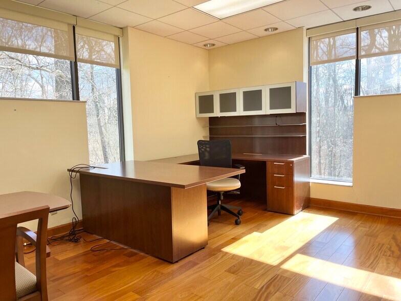 More Photos Of 500 Commonwealth Dr, Warrendale Office For Lease