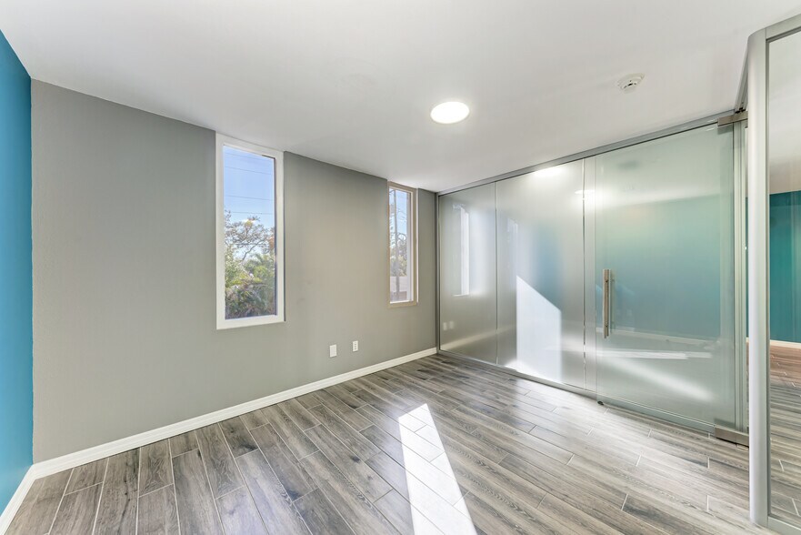 More Photos Of 1771 Manatee Ave W, Bradenton Loft Creative Space For Lease