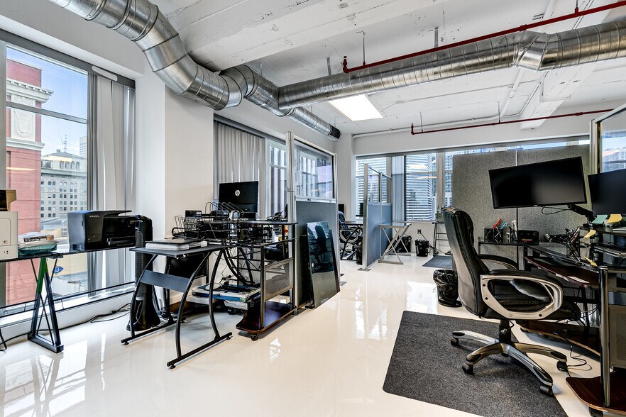 More Photos Of 14 NE 1st Ave, Miami Office For Sale