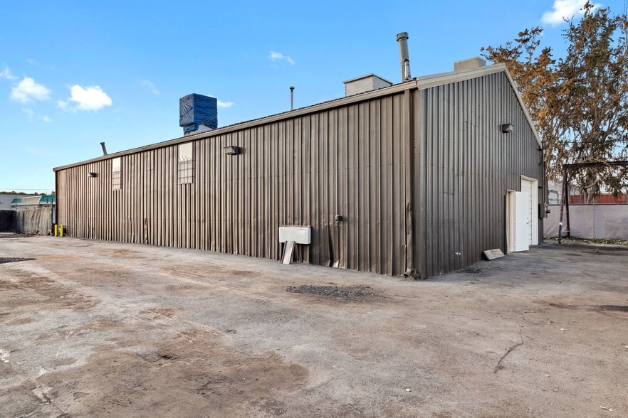 More Photos Of 2310 S Jason St, Denver Service For Sale