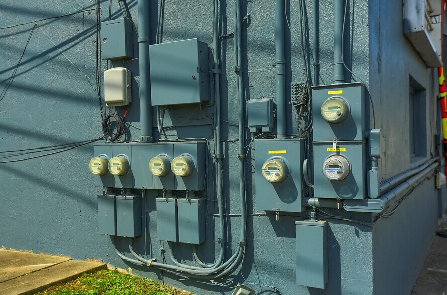 More Photos Of 115 W Main St, Evans City Freestanding For Sale