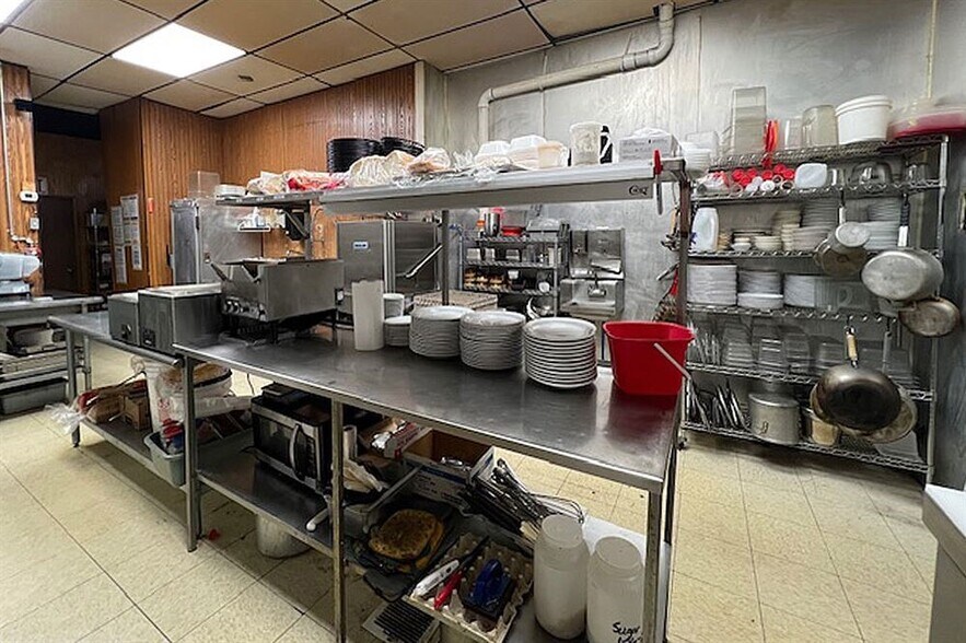 More Photos Of 105 Johnson Ave N, Fosston Storefront For Sale