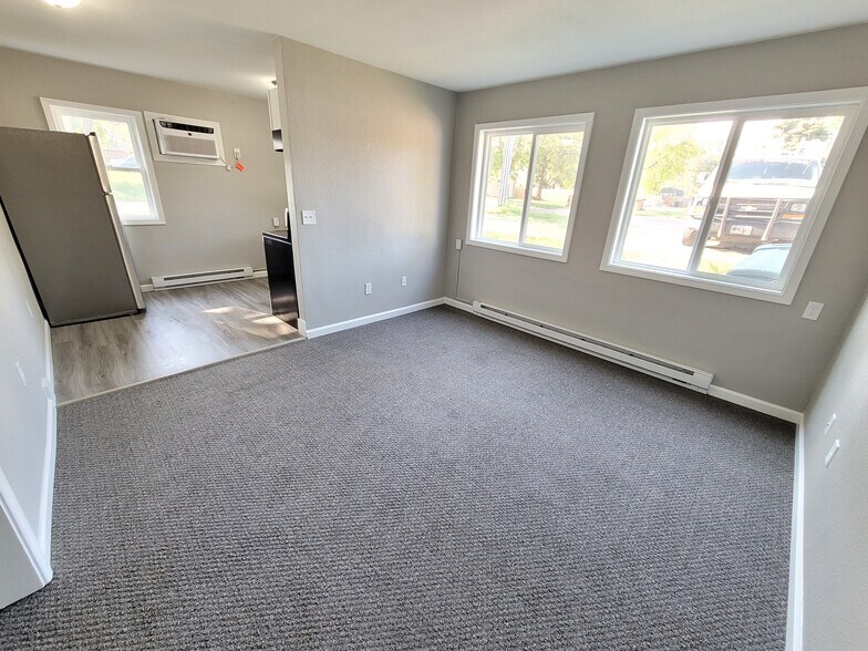 More Photos Of 1351 Iowa Ave SE, Huron Apartments For Sale