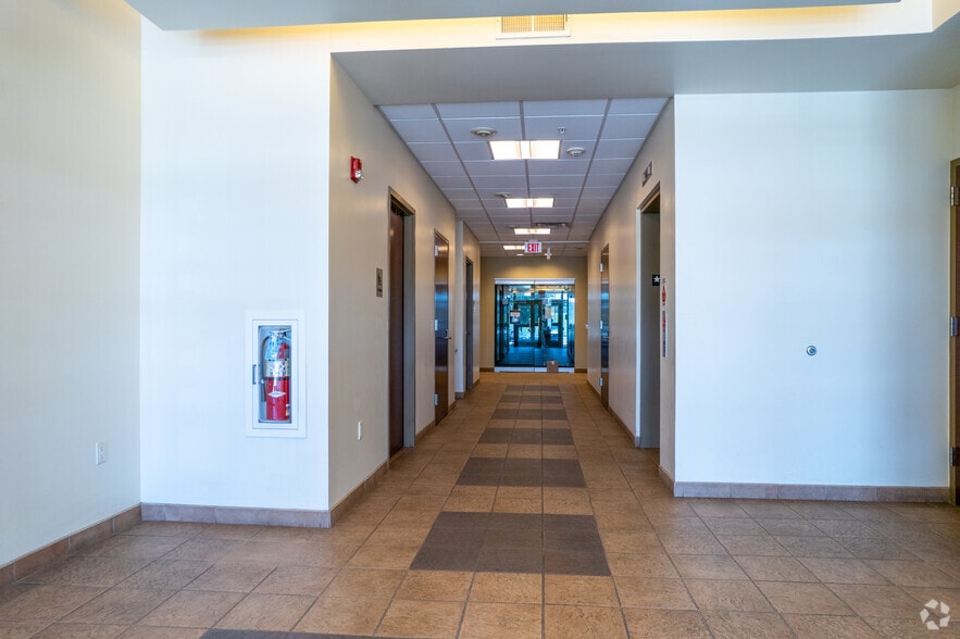 More Photos Of 300 Granite Run Dr, Lancaster Office For Lease