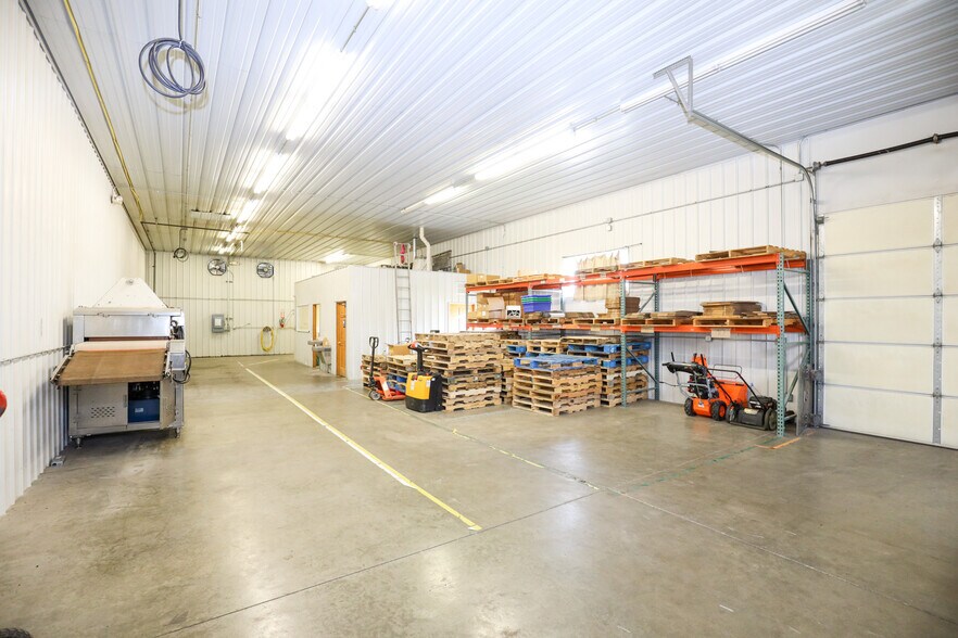 More Photos Of 1516 Ohio St, Des Moines Warehouse For Lease