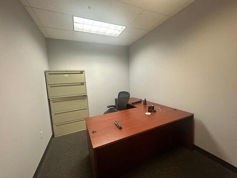 More Photos Of 6525 Shiloh Rd, Alpharetta Office Residential For Sale