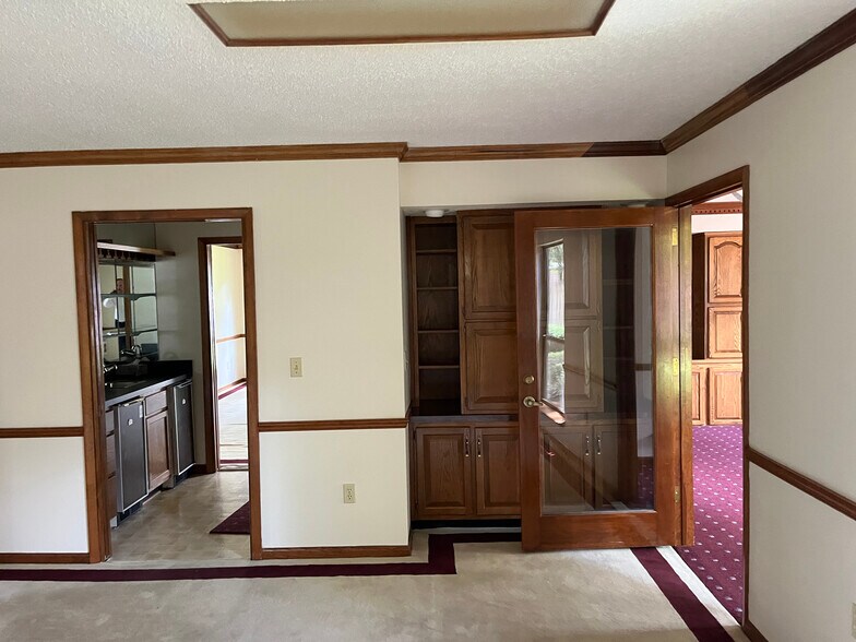 More Photos Of 2809 Blanding Blvd, Middleburg Office For Sale