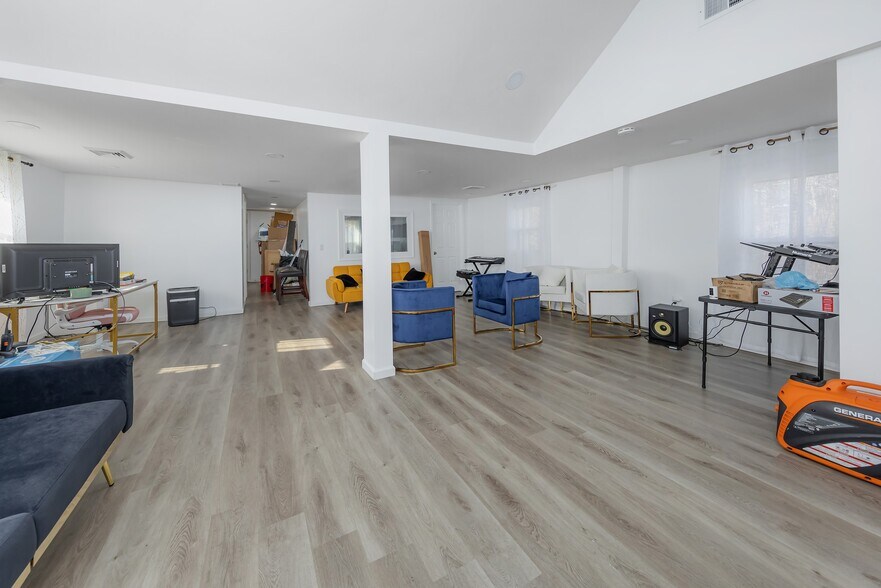 More Photos Of 2453 Delsea Dr, Franklinville Office For Sale