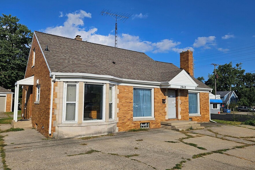 Primary Photo Of 2945 S Division Ave, Grand Rapids Office Residential For Sale