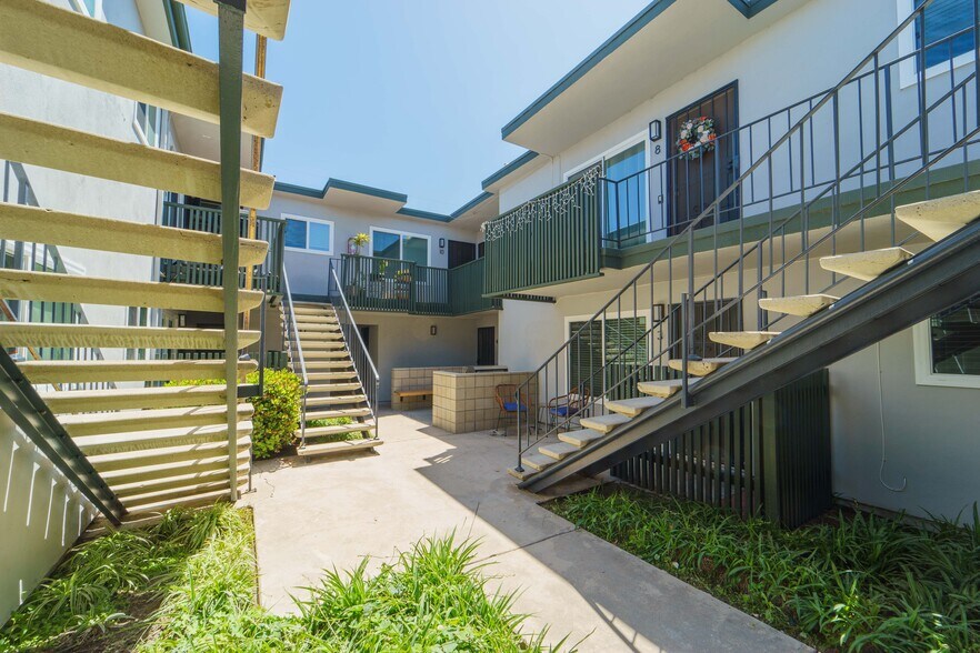 More Photos Of 3167 Landis St, San Diego Apartments For Sale